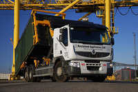 Reclaimed Appliances chooses Renault for hookloader