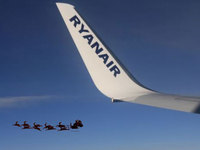 Ryanair captain reports UFO sighting!