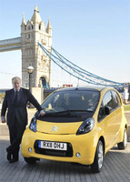 Citroen C-Zero meets the Mayor of London