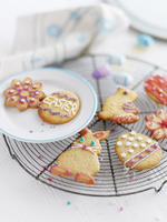 Iced Easter biscuits with Kirstie Allsopp