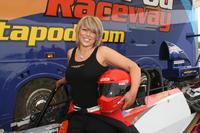 Shelley Pearson to race at Santa Pod’s Autotrader Easter Thunderball