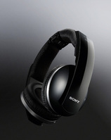 Digital wireless headphones with 7.1ch surround sound