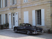 Post-war Mercedes 220SE Ponton Cabriolet up for auction