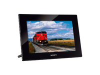 The perfect gift: easy-to-use digital photo frames by Sony