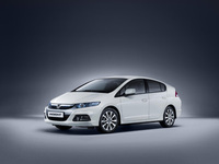 Cleaner new Honda Insight revealed