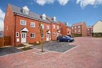 Spacious family-size houses for sale in Woburn Sands