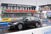 Infiniti M35h speeds into the record books