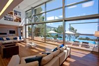 Mallorca Sotheby’s International Realty co-sponsors Poppy Ball