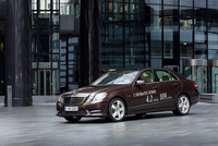 The world's most economical luxury-class model