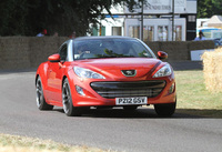 Peugeot RCZ wins DieselCar Sports Car award