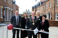 Linden Homes welcomes Mayor to development near Hull 