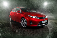 New Auris: Convinces the head, appeals to the heart