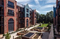 Garden terrace at Cannons Wharf