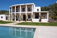 Ricki Lake plans house move from LA to Ibiza