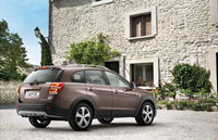 Redesigned Chevrolet Captiva SUV to debut in Geneva