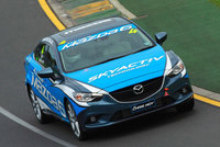 Chris Hoy stars as all-new Mazda6 diesel makes racing debut