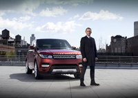 Daniel Craig drives all-new Range Rover Sport through New York
