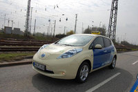 Nissan Leaf branches out as a taxi