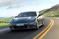 New Porsche Panamera makes Goodwood debut