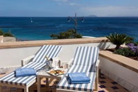 Enjoy the ultimate island honeymoon at Princesa Yaiza Suite Hotel Resort