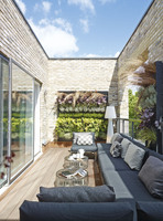Enjoy the summer with an outdoor living room