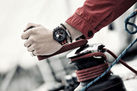 LG Android wearable delivers smart capabilities in classic watch form factor
