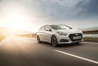Hyundai i40 pricing and specification announced