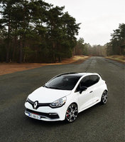 Clio Renaultsport 220 Trophy