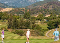 Golfers go in search of the perfect pad close to the fairway