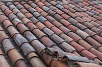 4 reasons to call the pros for your roof repair